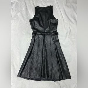 Robe midi en cuirette